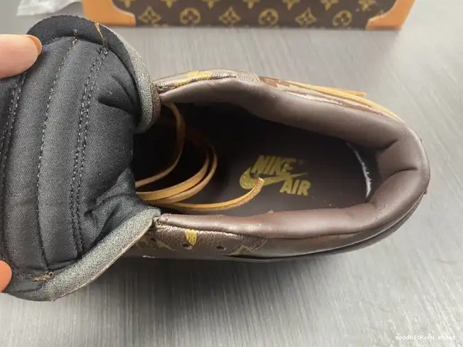 1 x AJ1 Air Jordan OW Off-Louis LOW 0601